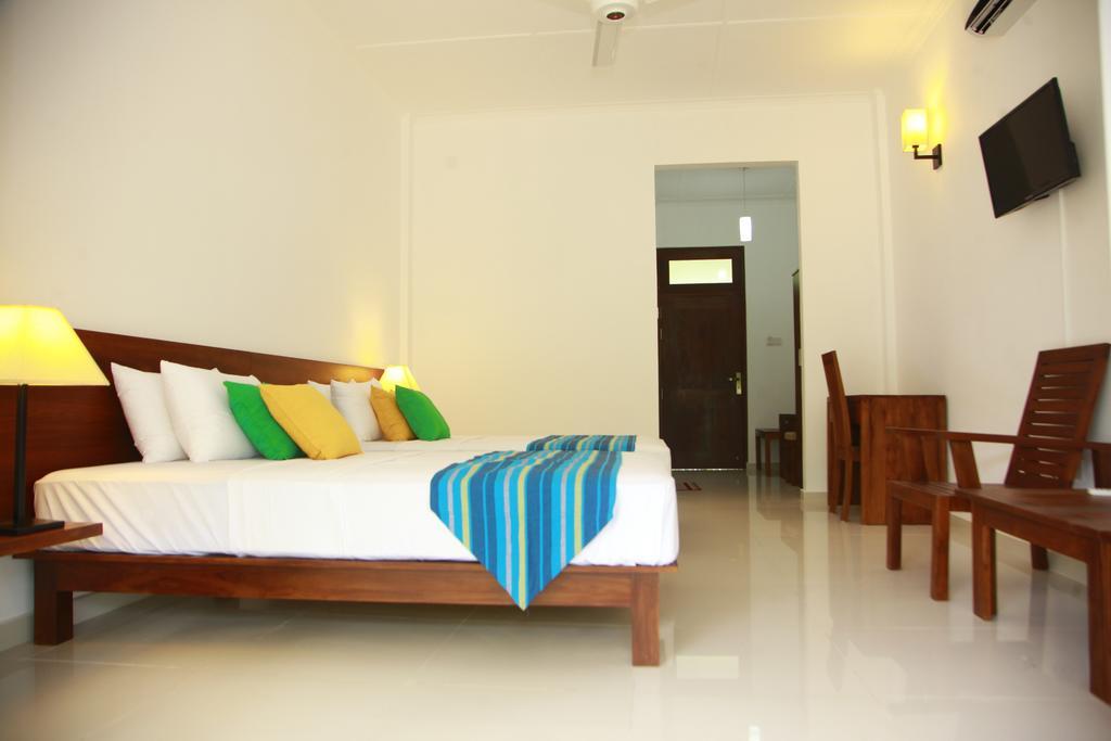 Samwill Holiday Resort Kataragama Room photo
